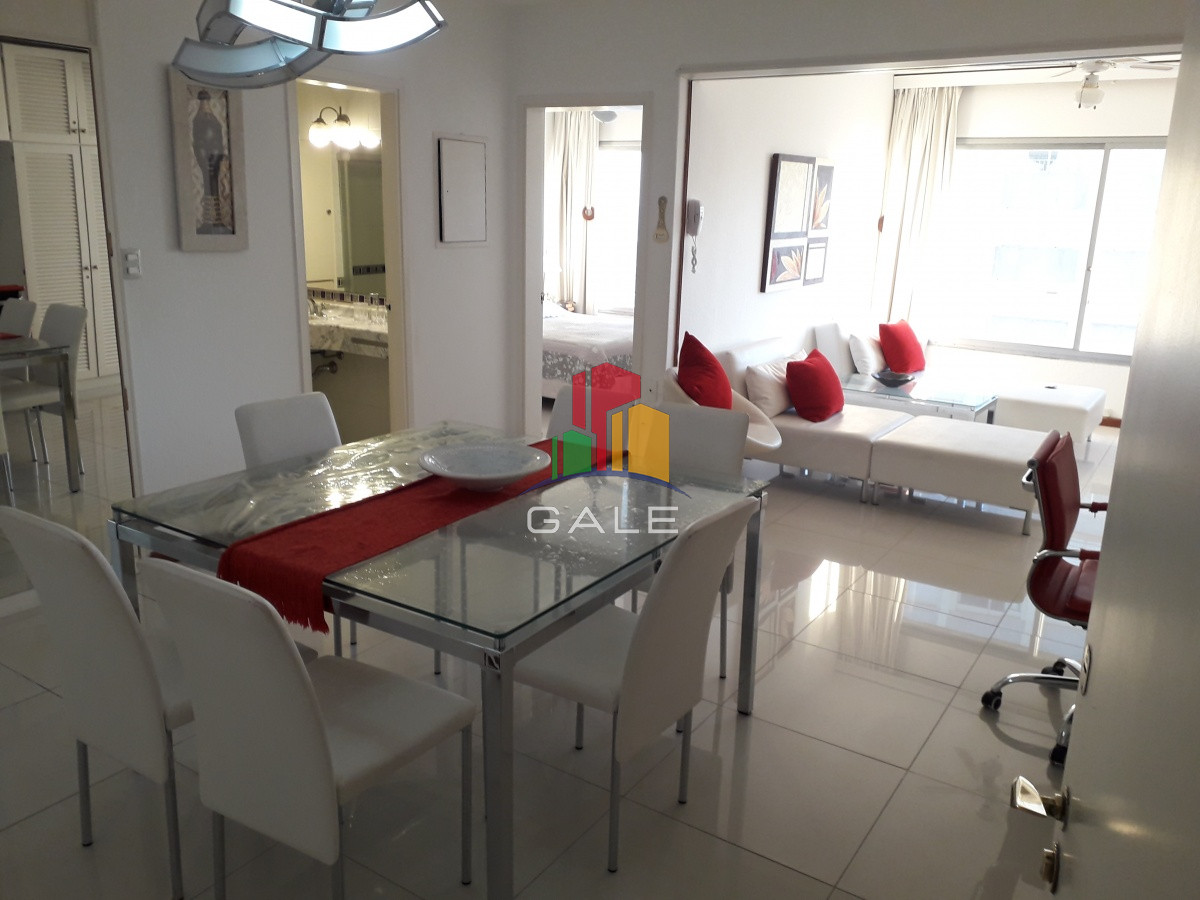 Apartamento ID.1266 - edificio a metros de playa brava 