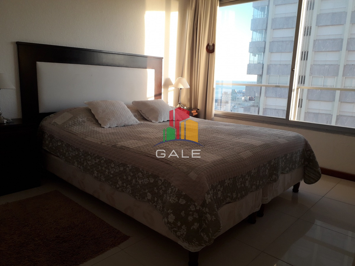 Apartamento ID.1266 - edificio a metros de playa brava 