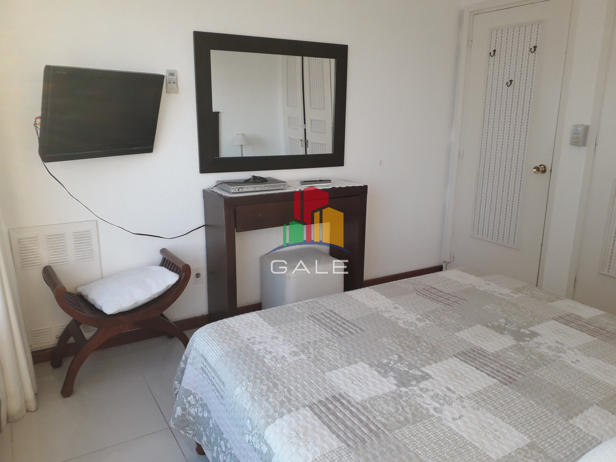 Apartamento ID.1266 - edificio a metros de playa brava 