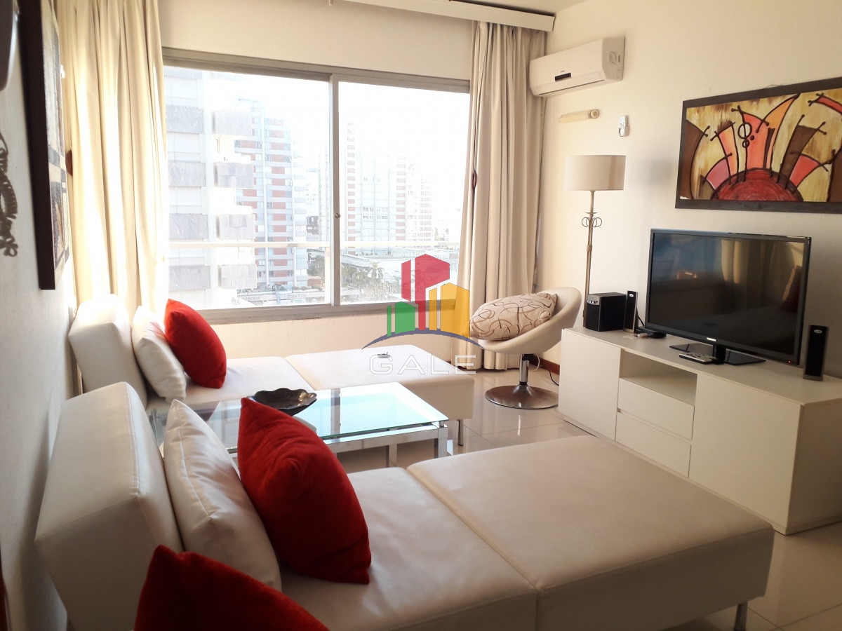 Apartamento ID.1266 - edificio a metros de playa brava 