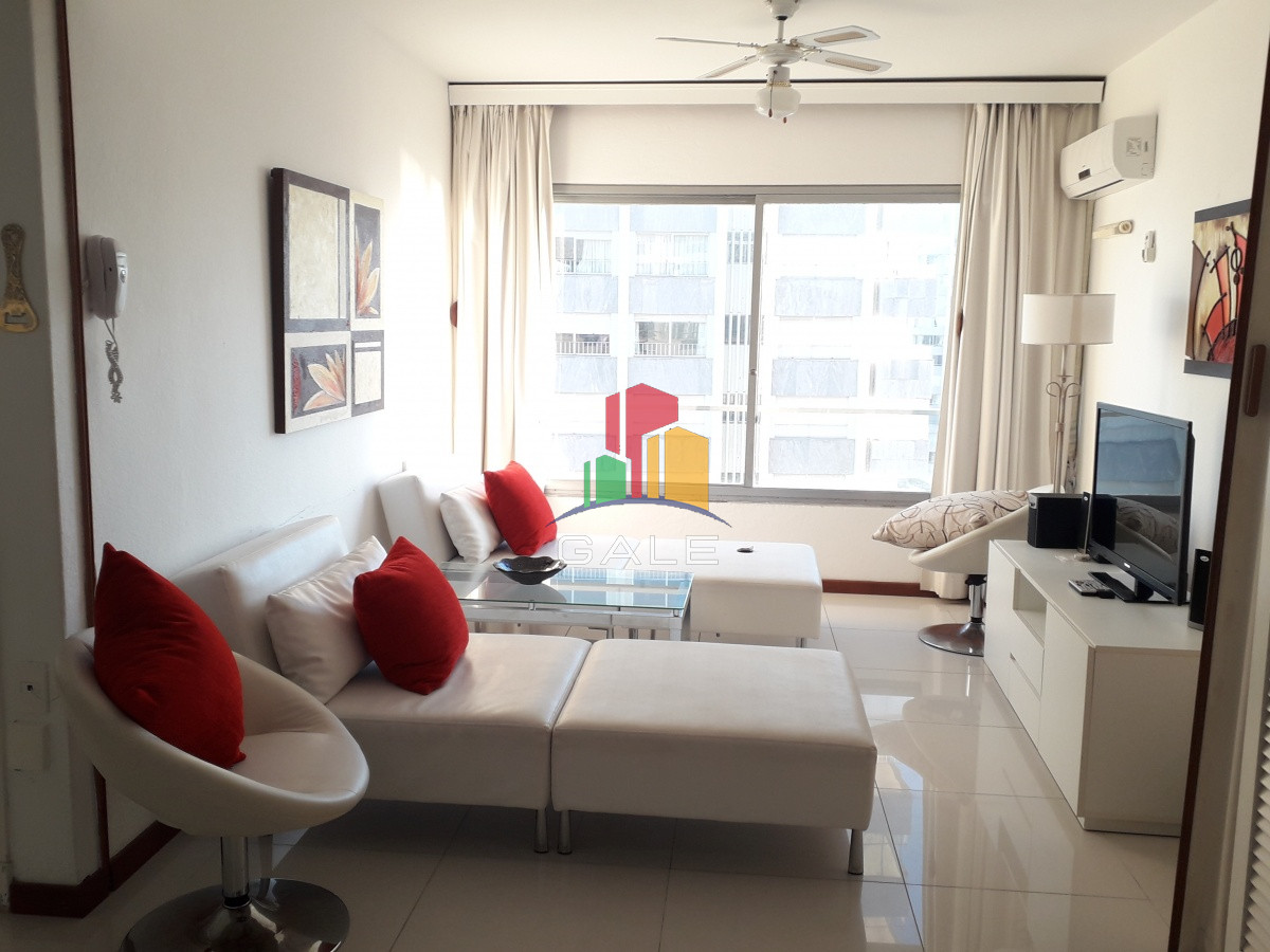 Apartamento ID.1266 - edificio a metros de playa brava 