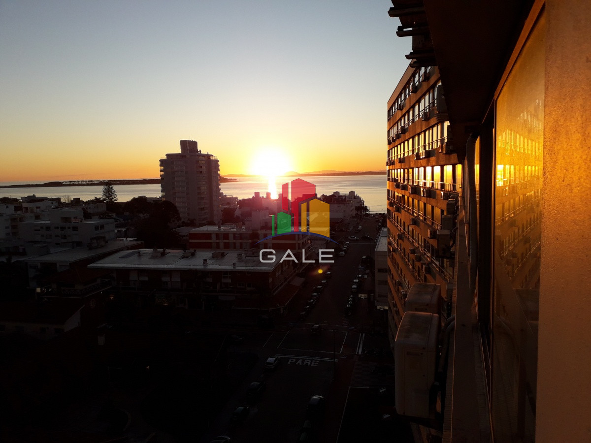 Apartamento ID.1266 - edificio a metros de playa brava 