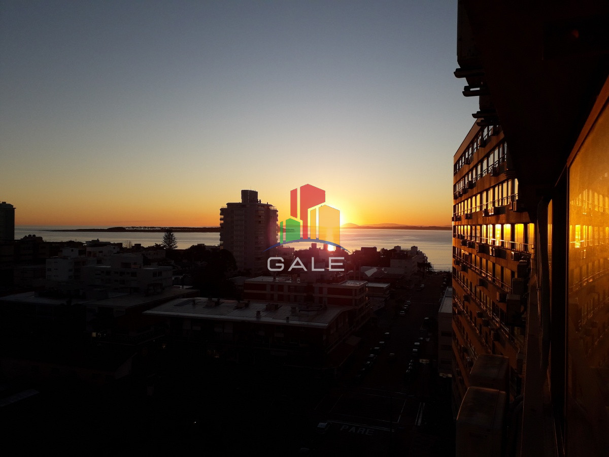 Apartamento ID.1266 - edificio a metros de playa brava 