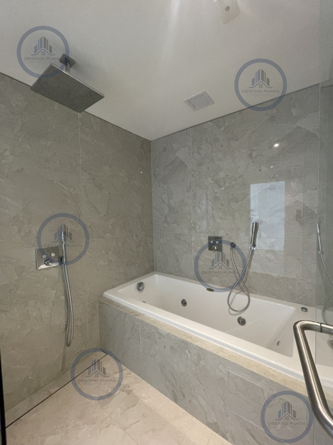 Apartamento ID.3057 - Apartamento de amplio metraje en venta en torre Trump, Playa Brava 