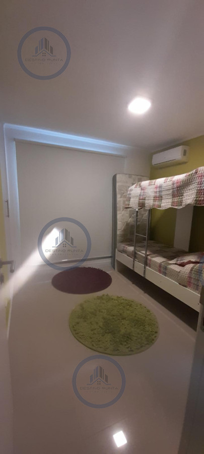 Apartamento ID.2364 - Apartamento de 2 Dormitorios en Punta del Este, Alquiler de Verano