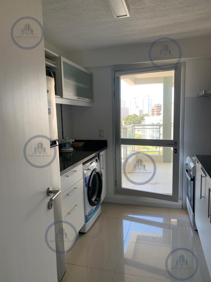 Apartamento ID.2364 - Apartamento de 2 Dormitorios en Punta del Este, Alquiler de Verano
