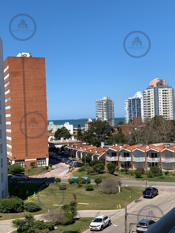 Apartamento ID.2364 - Apartamento de 2 Dormitorios en Punta del Este, Alquiler de Verano