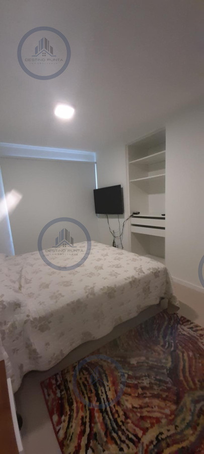 Apartamento ID.2364 - Apartamento de 2 Dormitorios en Punta del Este, Alquiler de Verano