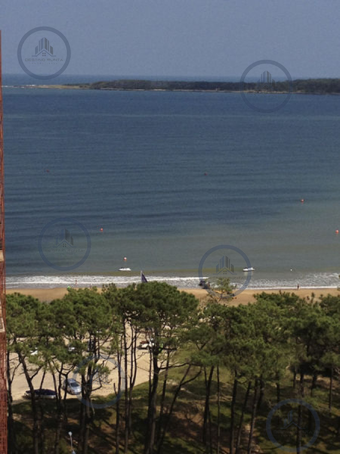 Apartamento ID.3314 - Apartamento en segunda linea de playa mansa 2 dormitorios y 2 baños