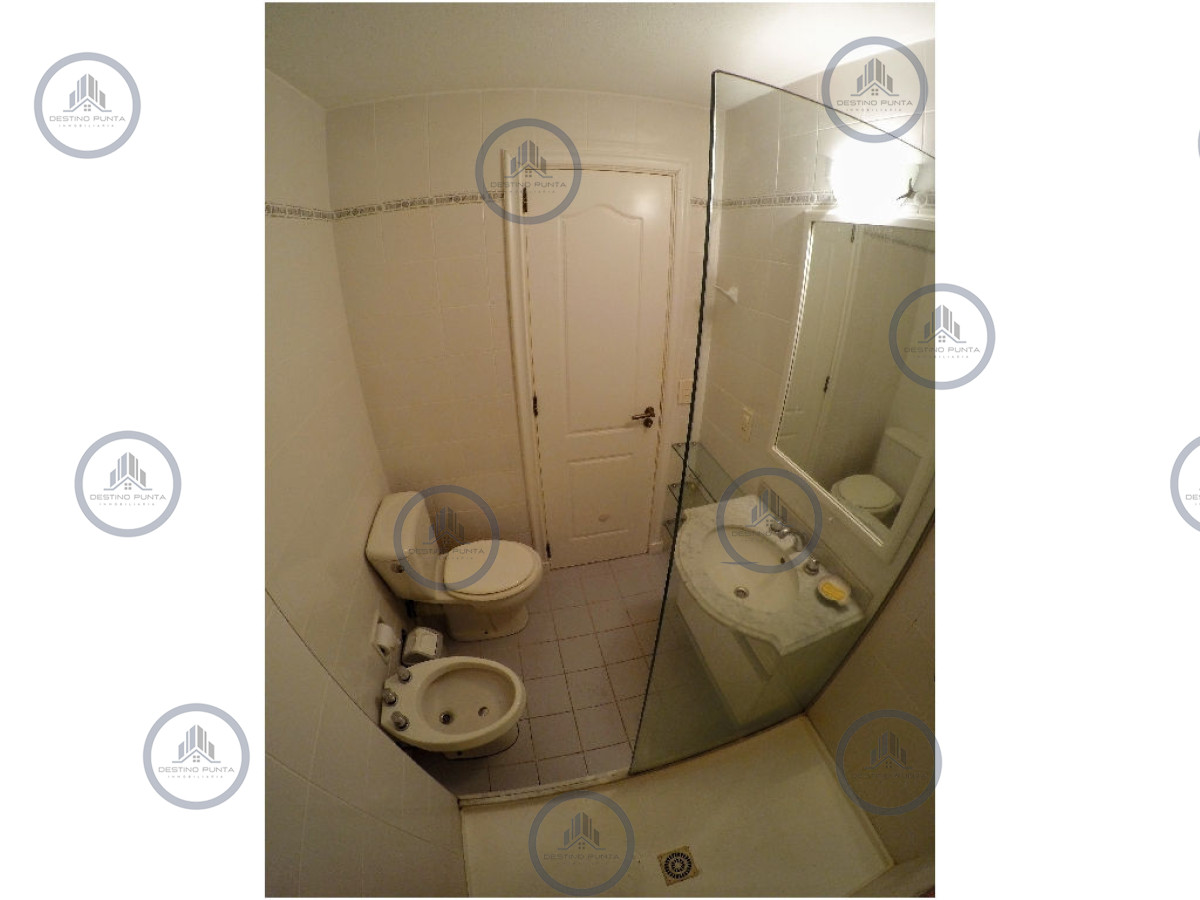 Apartamento ID.3314 - Apartamento en segunda linea de playa mansa 2 dormitorios y 2 baños