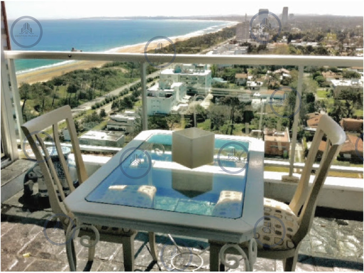 Apartamento ID.3314 - Apartamento en segunda linea de playa mansa 2 dormitorios y 2 baños