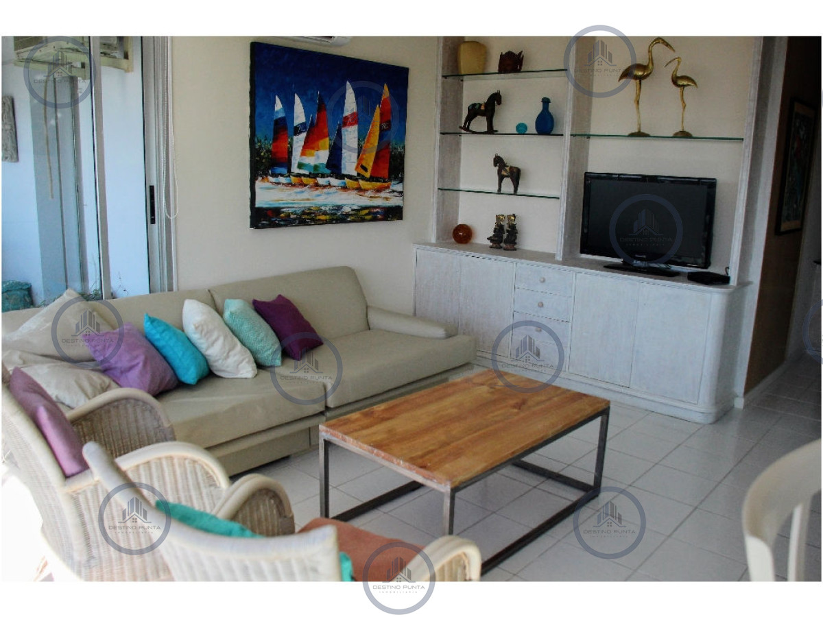 Apartamento ID.3314 - Apartamento en segunda linea de playa mansa 2 dormitorios y 2 baños
