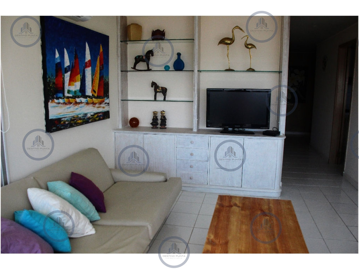 Apartamento ID.3314 - Apartamento en segunda linea de playa mansa 2 dormitorios y 2 baños