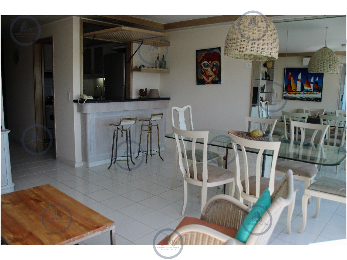 Apartamento ID.3314 - Apartamento en segunda linea de playa mansa 2 dormitorios y 2 baños
