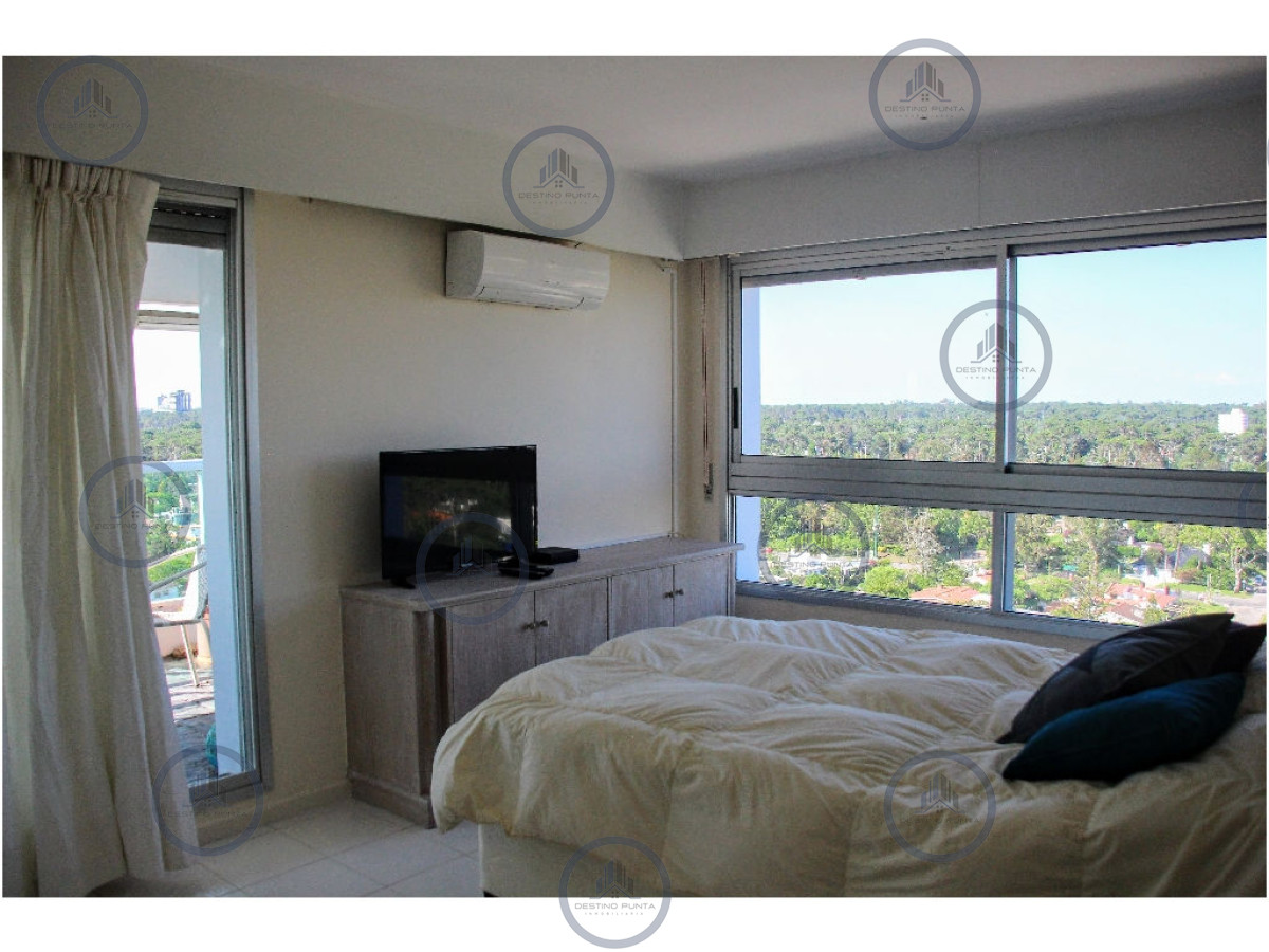 Apartamento ID.3314 - Apartamento en segunda linea de playa mansa 2 dormitorios y 2 baños