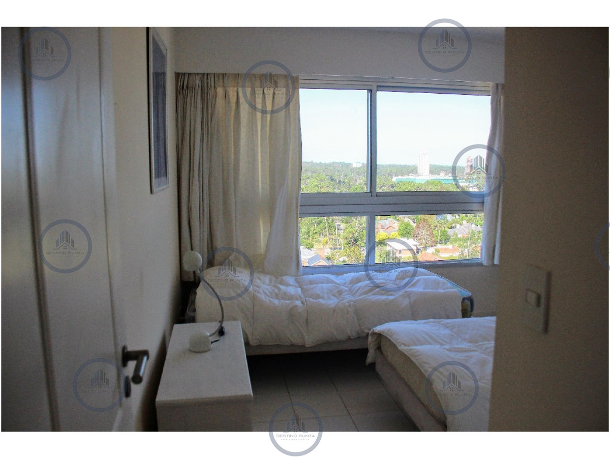 Apartamento ID.3314 - Apartamento en segunda linea de playa mansa 2 dormitorios y 2 baños