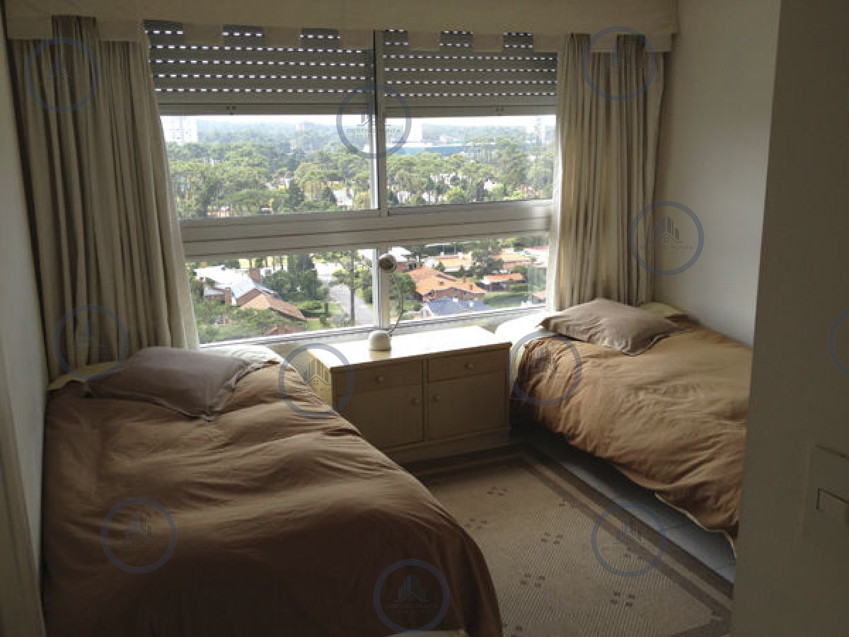 Apartamento ID.3314 - Apartamento en segunda linea de playa mansa 2 dormitorios y 2 baños