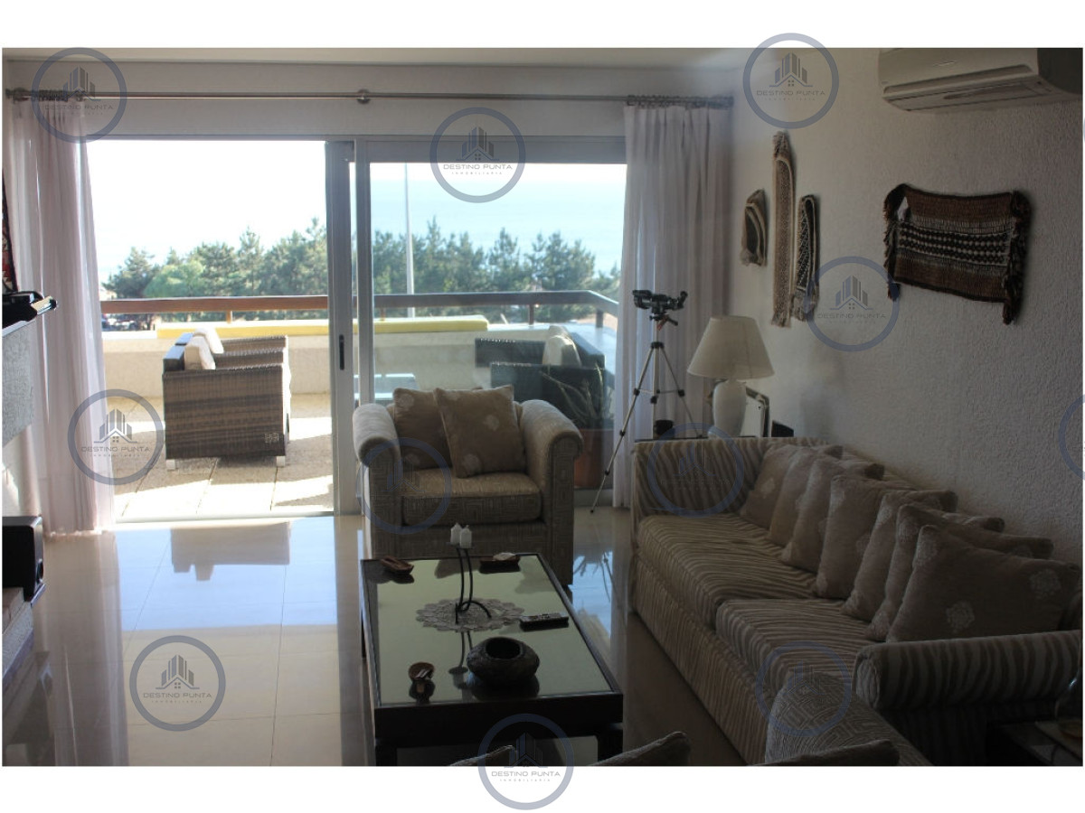 Apartamento de 3 Dormitorios Frente al Mar, Playa Mansa Punta del Este — fotografía 4