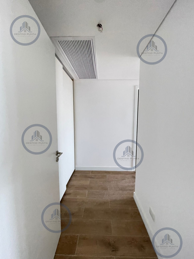Apartamento ID.3260 - Apartamento en torre Trump, 1 Dormitorio y Medio, Alquiler Anual. Primera Línea Playa Brava