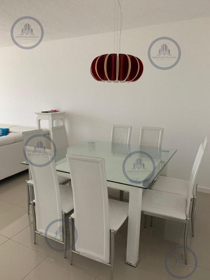 Apartamento ID.2364 - Apartamento de 2 Dormitorios en Punta del Este, Alquiler de Verano