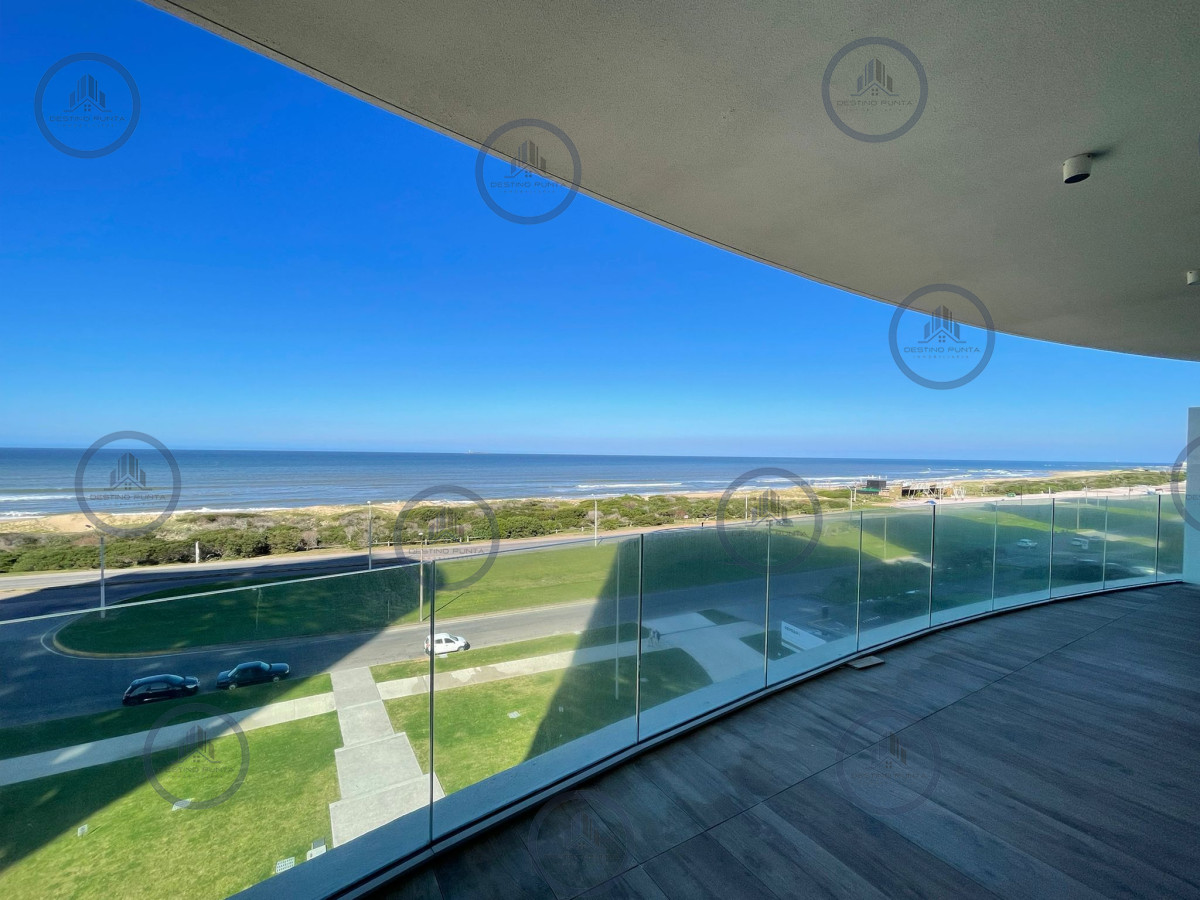 Apartamento ID.3260 - Apartamento en torre Trump, 1 Dormitorio y Medio, Alquiler Anual. Primera Línea Playa Brava