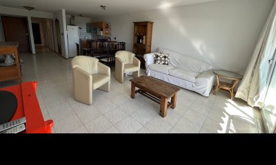 Apartamento 4 dormitorios frente al mar Playa Mansa