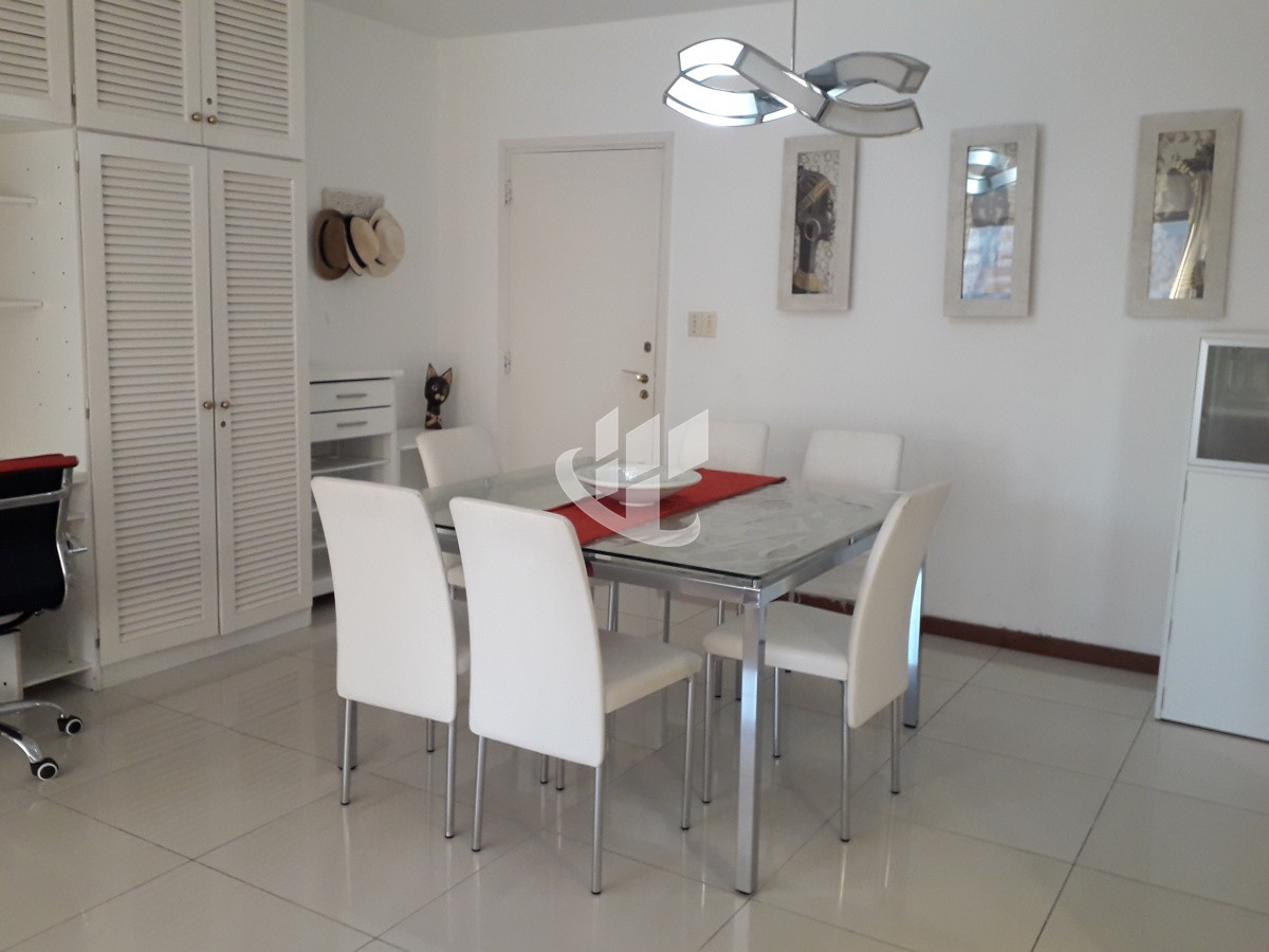 Apartamento ID.1730 - edificio a metros de playa brava 