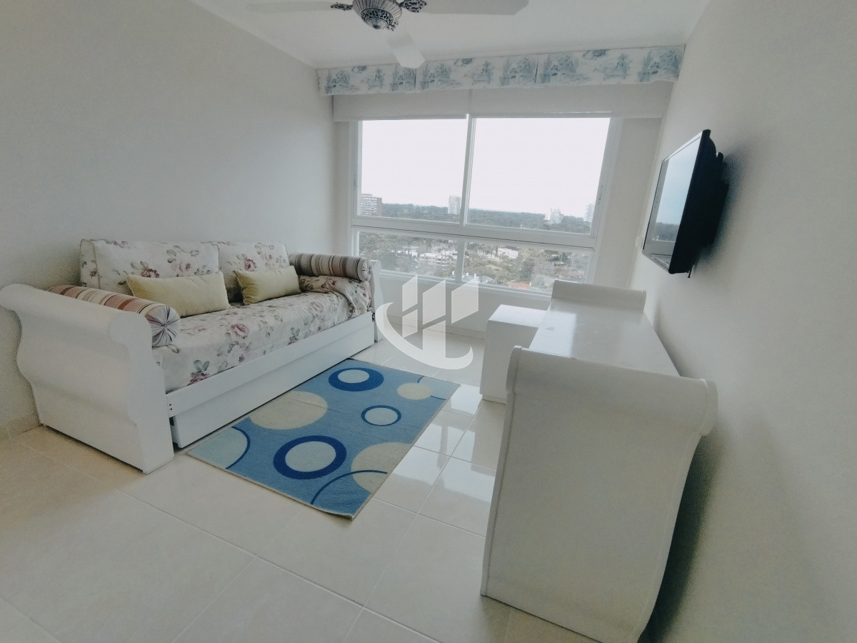 Apartamento ID.859 - Venta departamento, 3 dormitorios,1era linea, Mansa, Punta del Este
