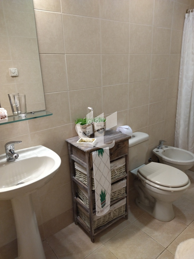 Casa ID.1250 - VENTA DE HERMOSA CASA 5 DORMITORIOS EN SUITE, A METROS DEL MAR.