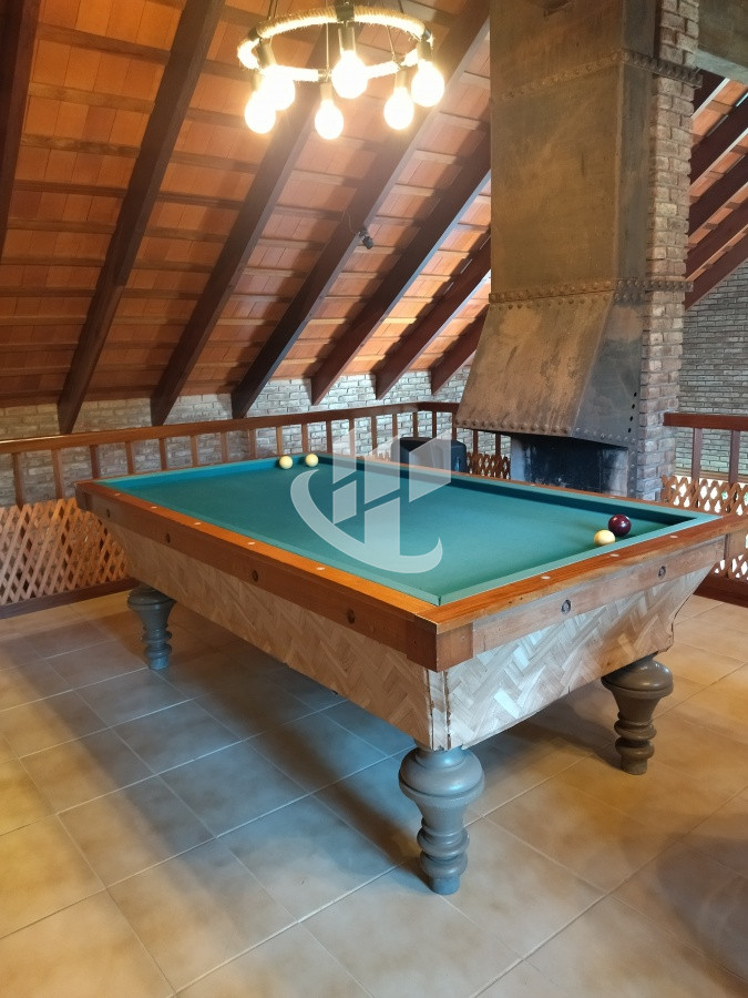 Casa ID.1250 - VENTA DE HERMOSA CASA 5 DORMITORIOS EN SUITE, A METROS DEL MAR.