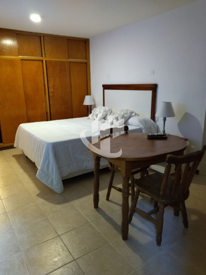 Casa ID.1250 - VENTA DE HERMOSA CASA 5 DORMITORIOS EN SUITE, A METROS DEL MAR.