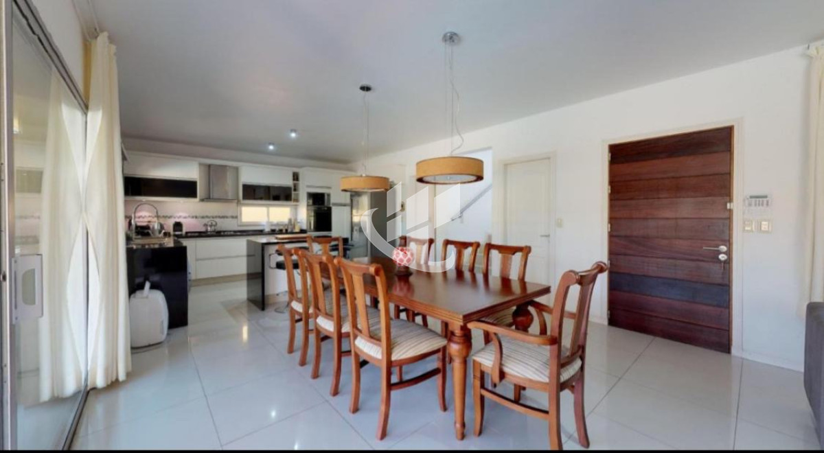 Casa ID.2656 - PUNTA DEL ESTE MANSA CASA DE 3 DORMITORIOS PISCINA CLIMATIZADA