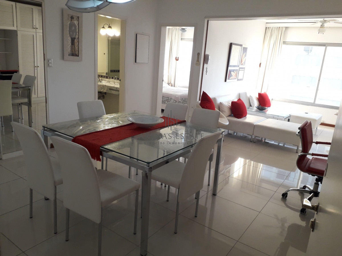 Apartamento ID.928 - edificio a metros de playa brava 