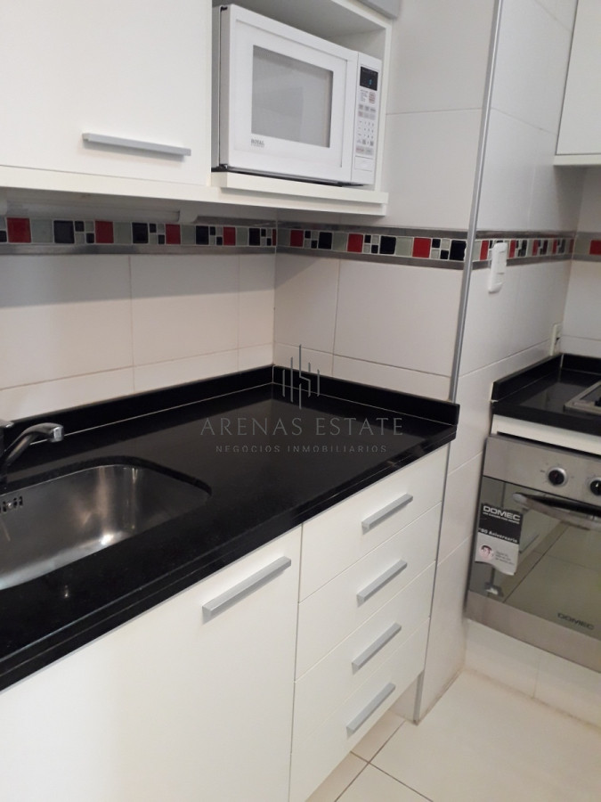 Apartamento ID.928 - edificio a metros de playa brava 