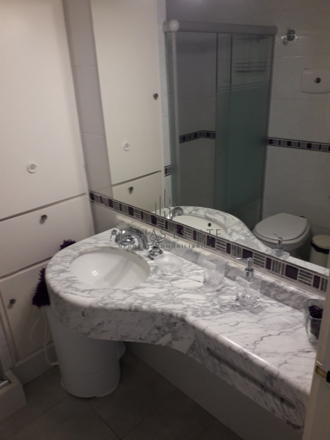 Apartamento ID.928 - edificio a metros de playa brava 