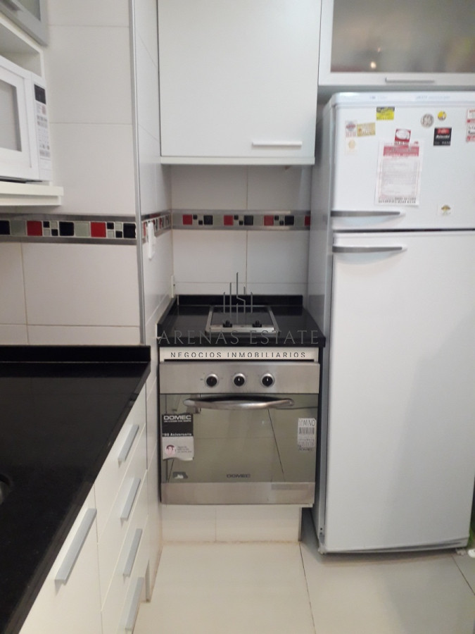 Apartamento ID.928 - edificio a metros de playa brava 