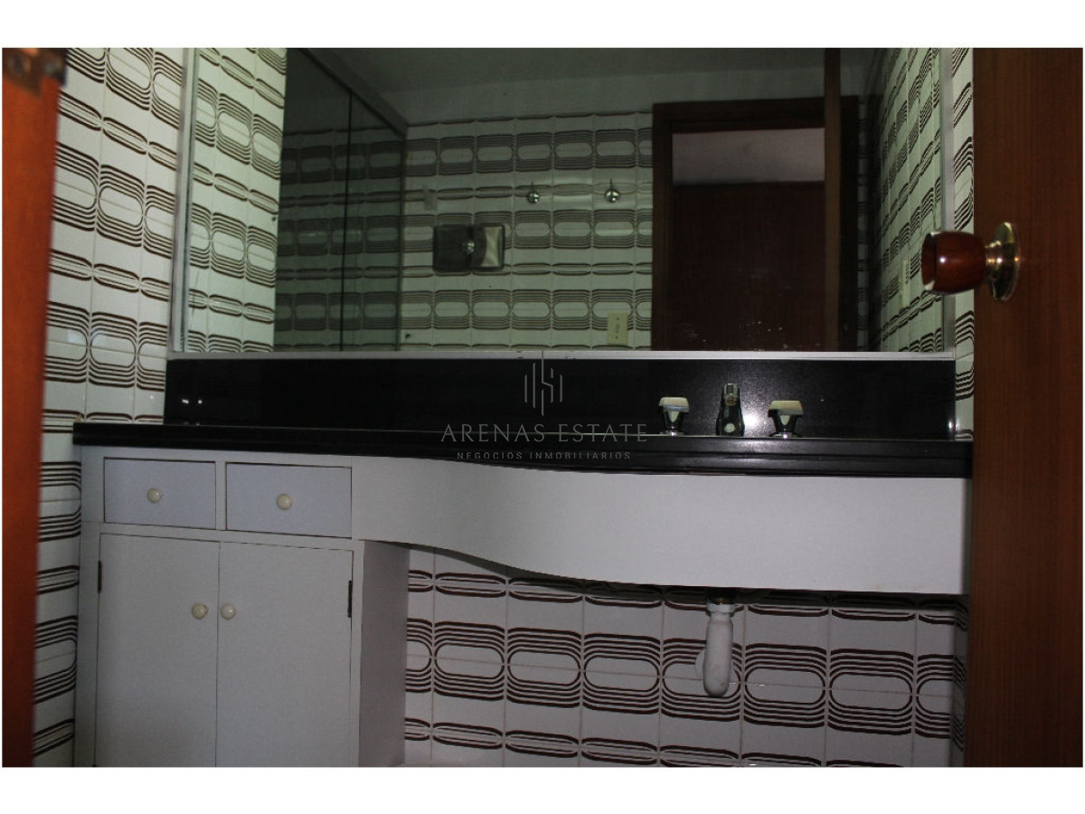 Apartamento ID.2780 -  Peninsula. 3 dormitorios, 1 en suite y dependencia