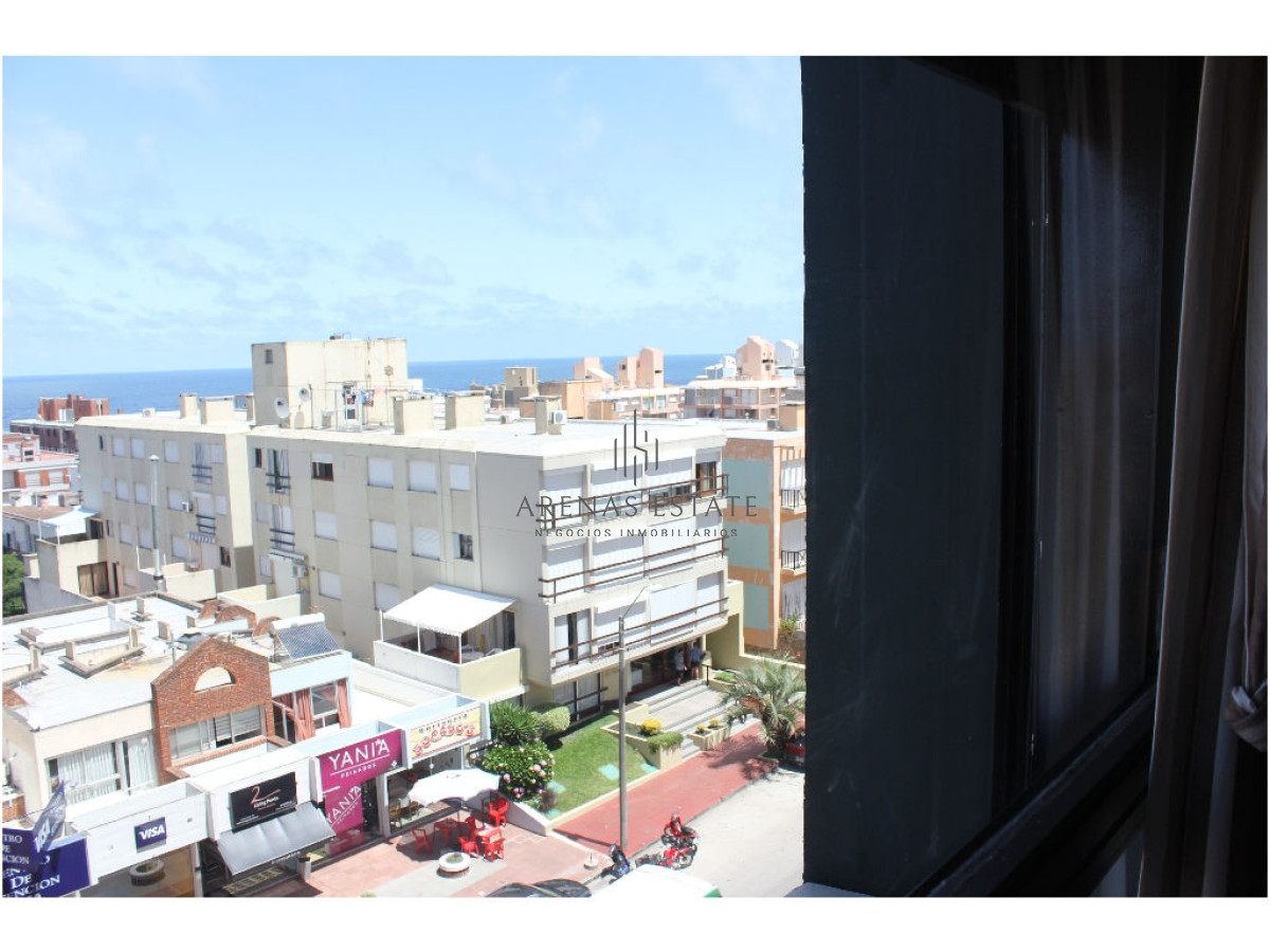 Apartamento ID.2780 -  Peninsula. 3 dormitorios, 1 en suite y dependencia