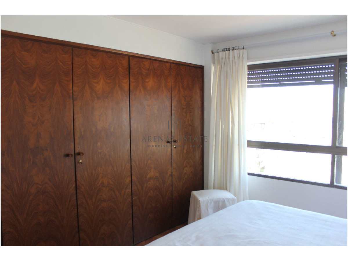 Apartamento ID.2780 -  Peninsula. 3 dormitorios, 1 en suite y dependencia