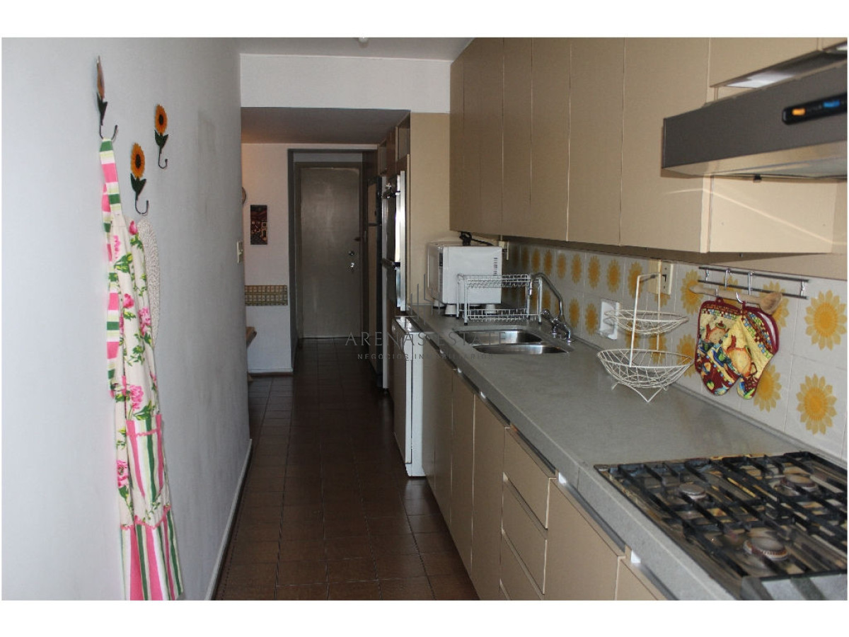 Apartamento ID.2780 -  Peninsula. 3 dormitorios, 1 en suite y dependencia