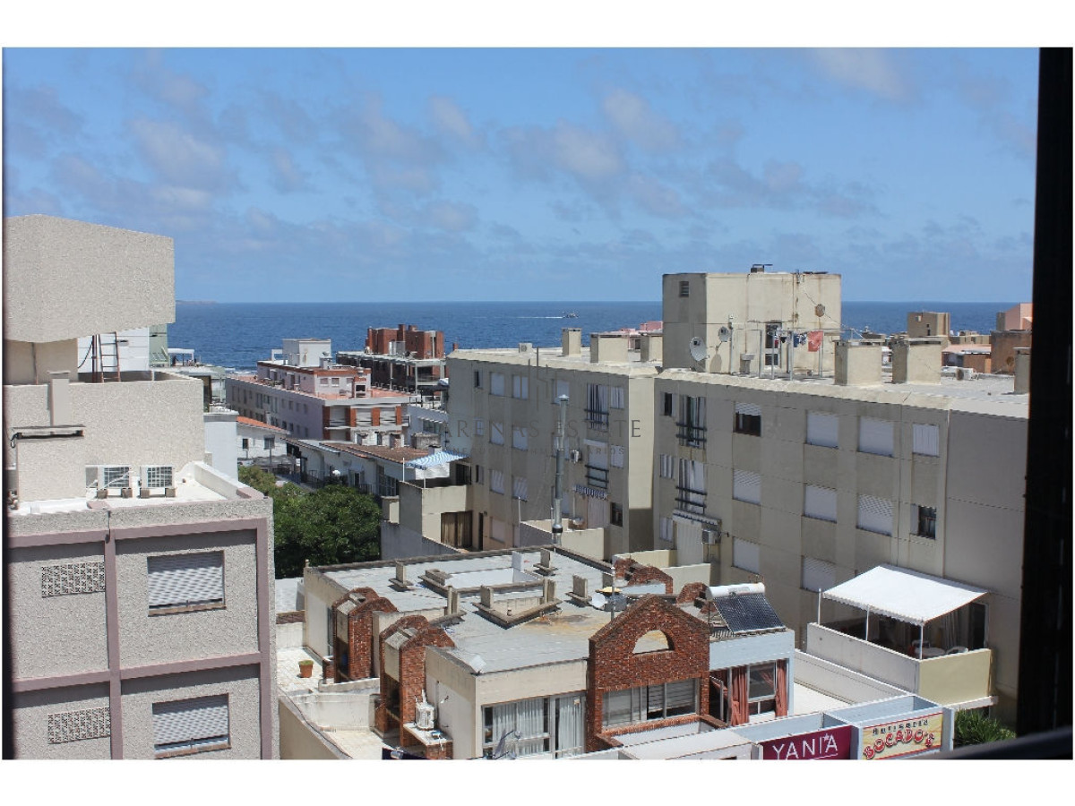 Apartamento ID.2780 -  Peninsula. 3 dormitorios, 1 en suite y dependencia