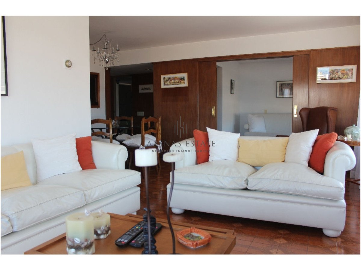 Apartamento ID.2780 -  Peninsula. 3 dormitorios, 1 en suite y dependencia