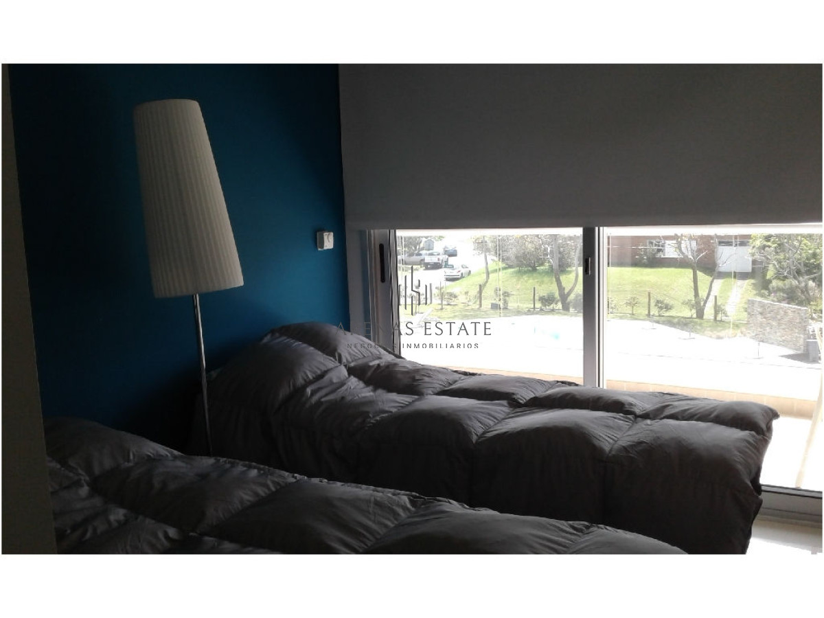 Apartamento ID.2520 - Apartamento de  3 dormitorios en venta en Punta del Este 