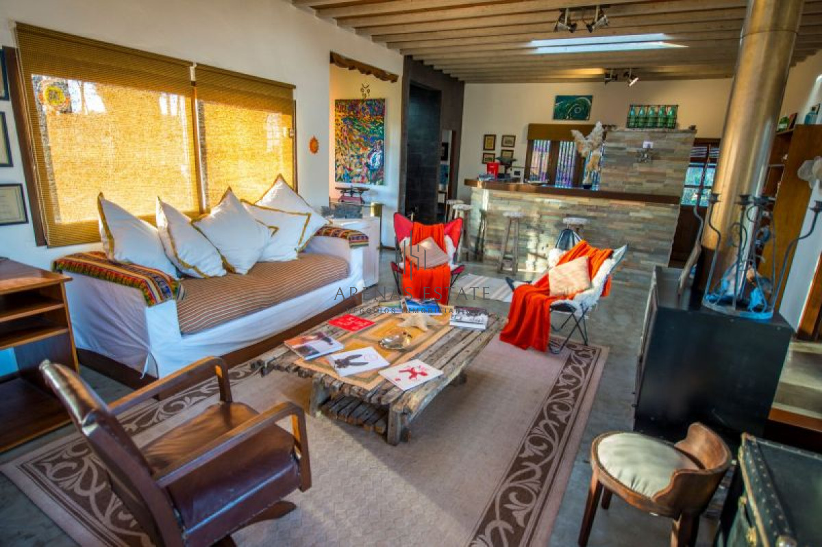 Casa ID.2357 - Hermosa casa en venta en ,  Punta Ballena 
