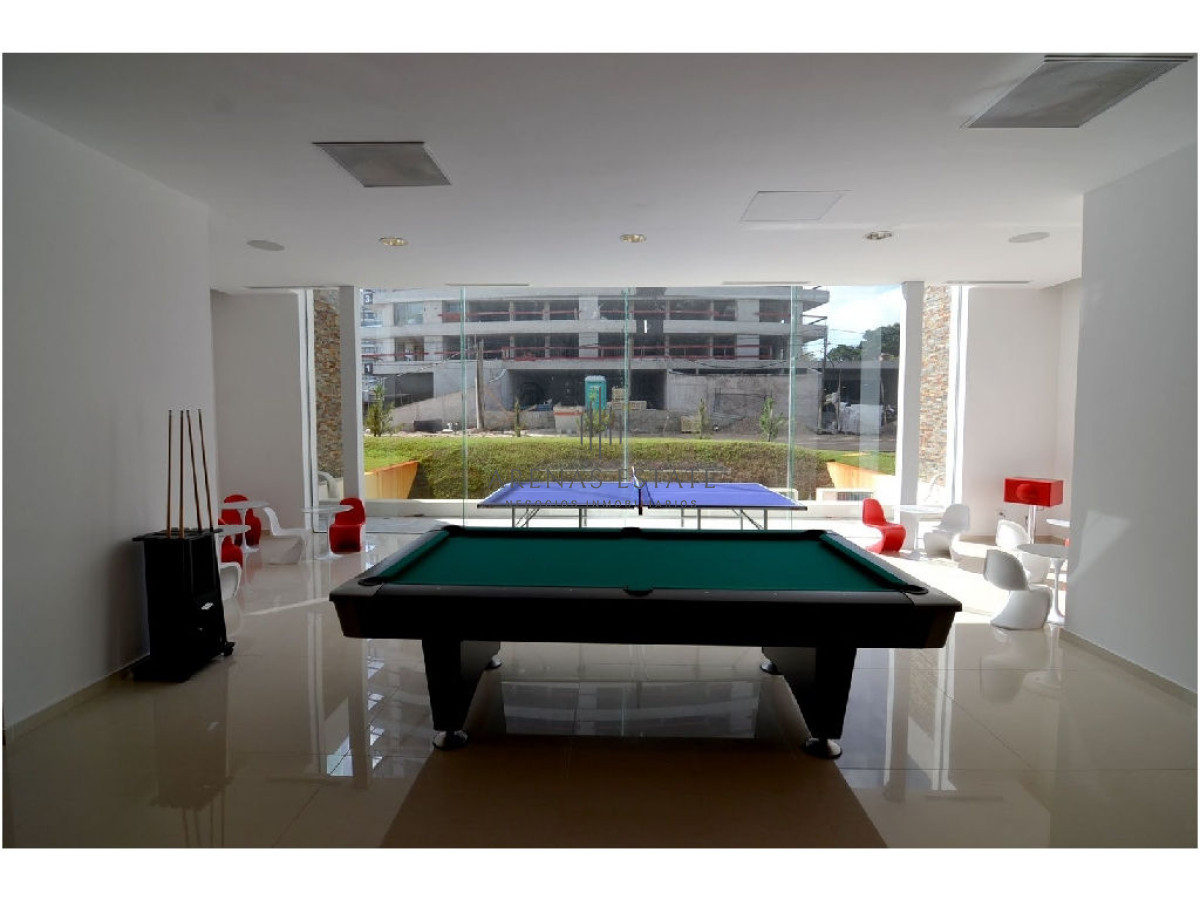 Apartamento ID.2520 - Apartamento de  3 dormitorios en venta en Punta del Este 