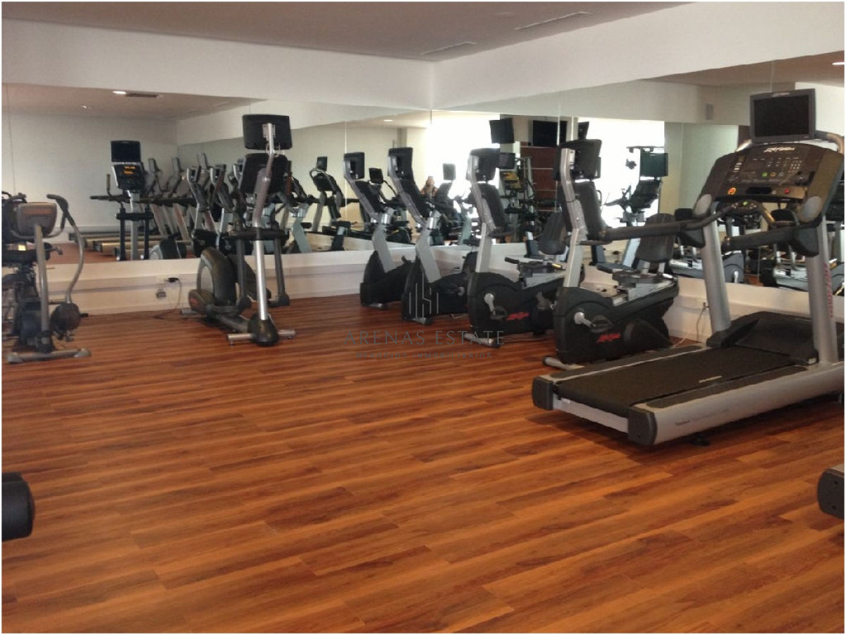 Apartamento ID.2520 - Apartamento de  3 dormitorios en venta en Punta del Este 