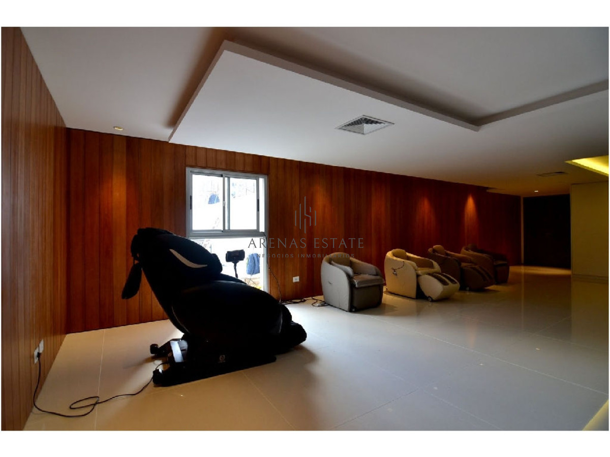 Apartamento ID.2520 - Apartamento de  3 dormitorios en venta en Punta del Este 