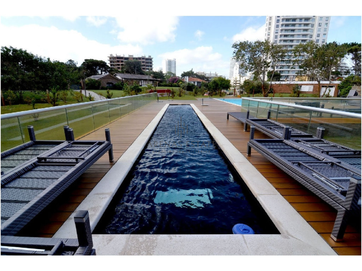 Apartamento ID.2520 - Apartamento de  3 dormitorios en venta en Punta del Este 