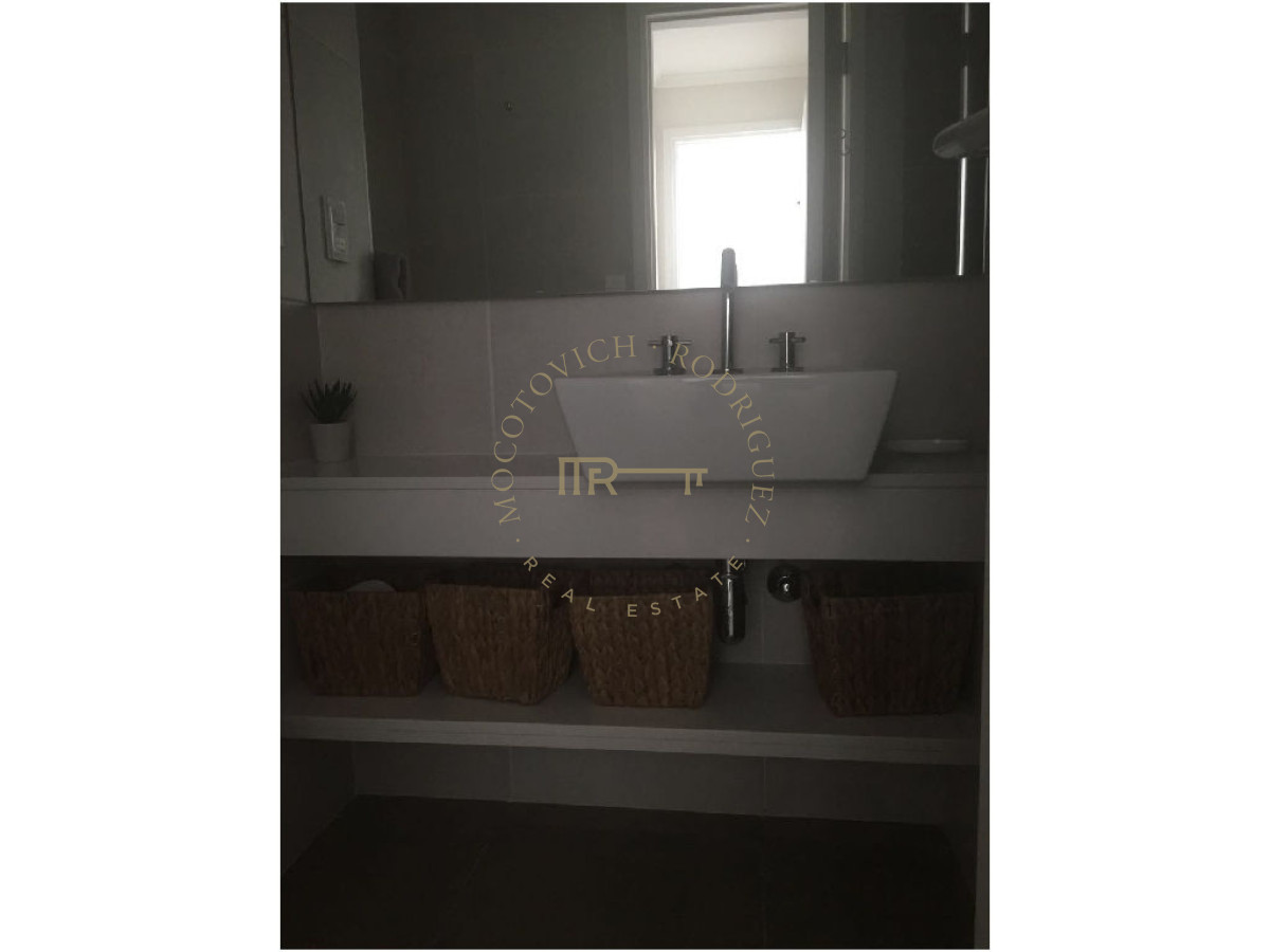 Apartamento ID.2661 - APARTAMENTO EN TORRE CON TODOS LOS SERVICIOS. A METROS DE PLAYA BRAVA.