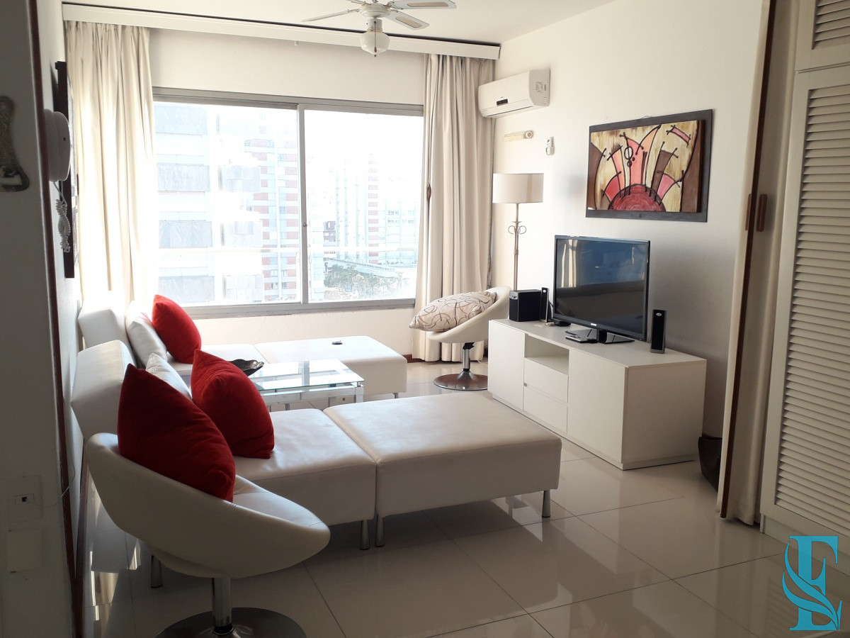 Apartamento ID.613 - edificio a metros de playa brava 